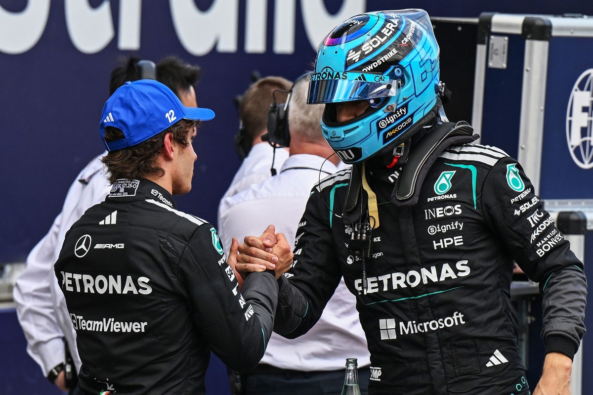GP da Austrália de F1: Russell Conquista Pole à Frente de Antonelli após Acidente de Verstappen